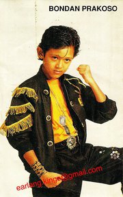 Apa kabar bocah bertopi ini? Dulu artis cilik kini masih eksis bermusik, intip 11 transformasinya