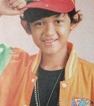 Apa kabar bocah bertopi ini? Dulu artis cilik kini masih eksis bermusik, intip 11 transformasinya
