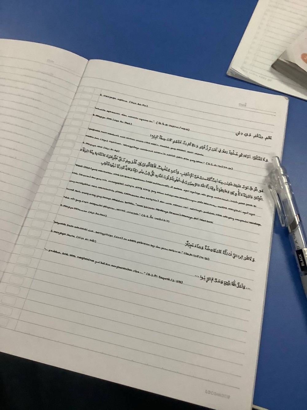 Viral siswa tulisannya rapi tapi ukurannya kecil minta ampun, bikin yang baca nyerah, ini 11 potretnya