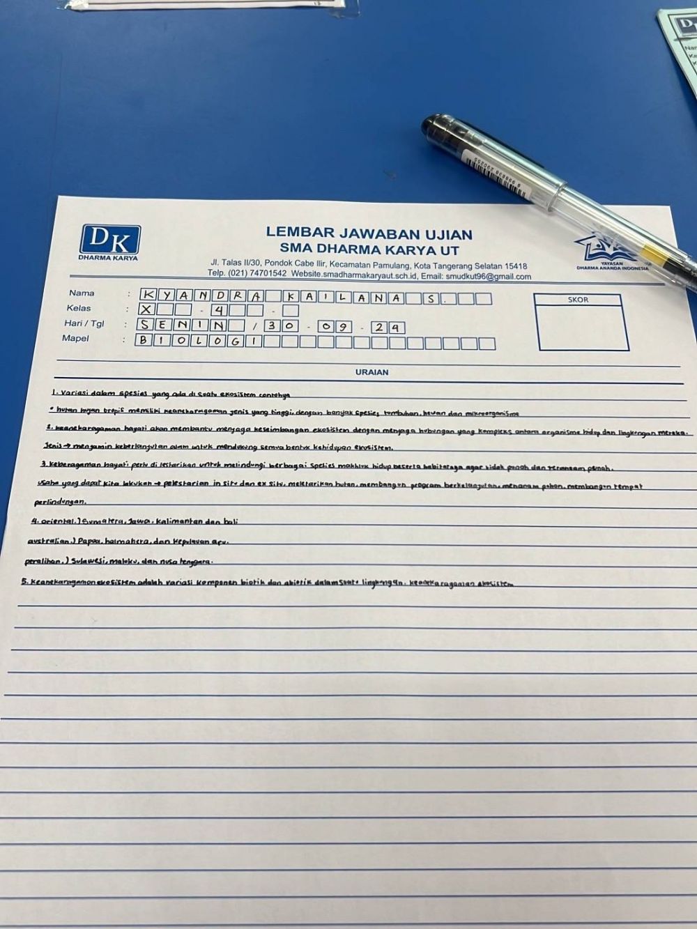 Viral siswa tulisannya rapi tapi ukurannya kecil minta ampun, bikin yang baca nyerah, ini 11 potretnya