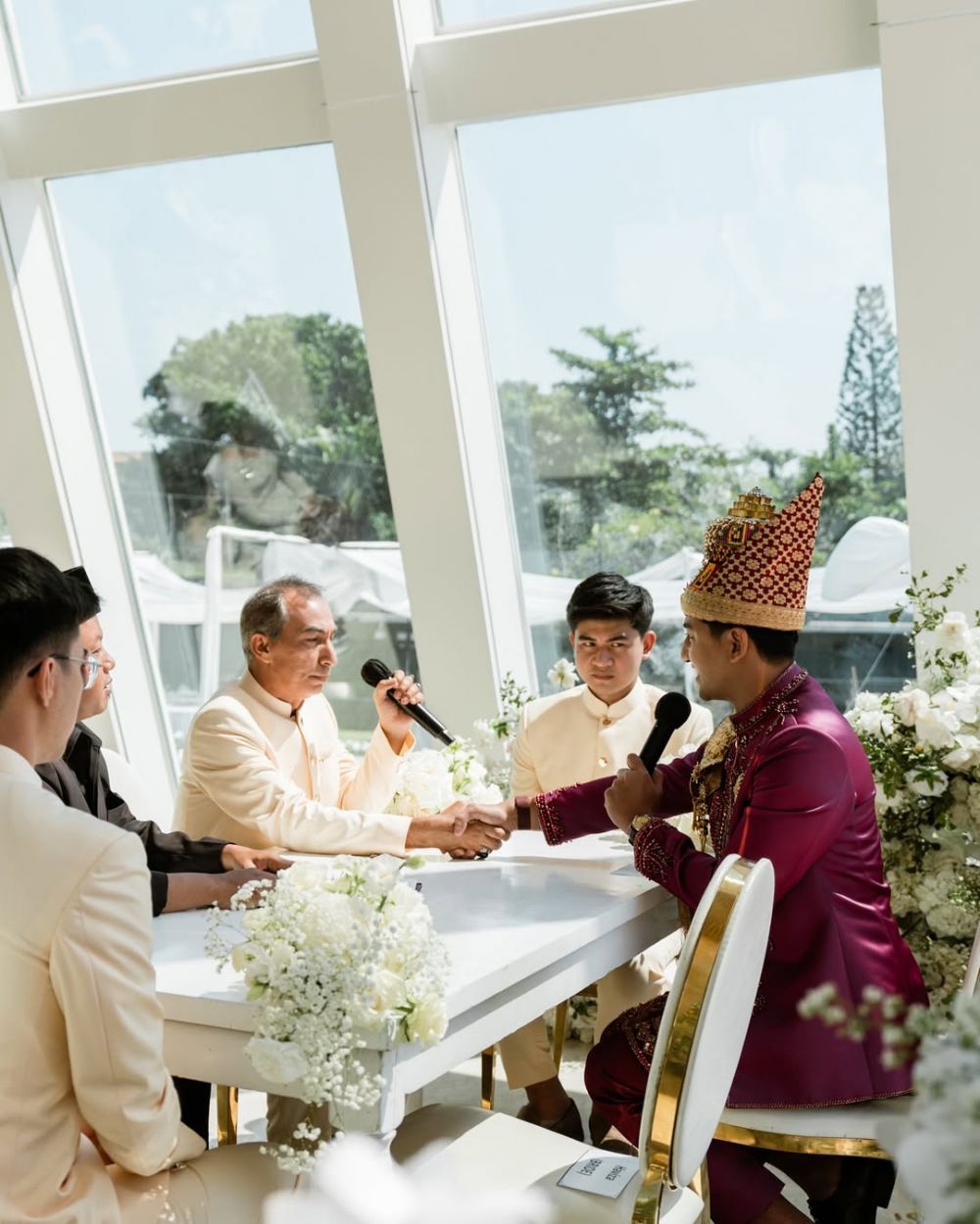 Dulu pacaran sempat putus-nyambung, ini 9 momen pernikahan Harris Vriza dan Haviza Devi Anjani