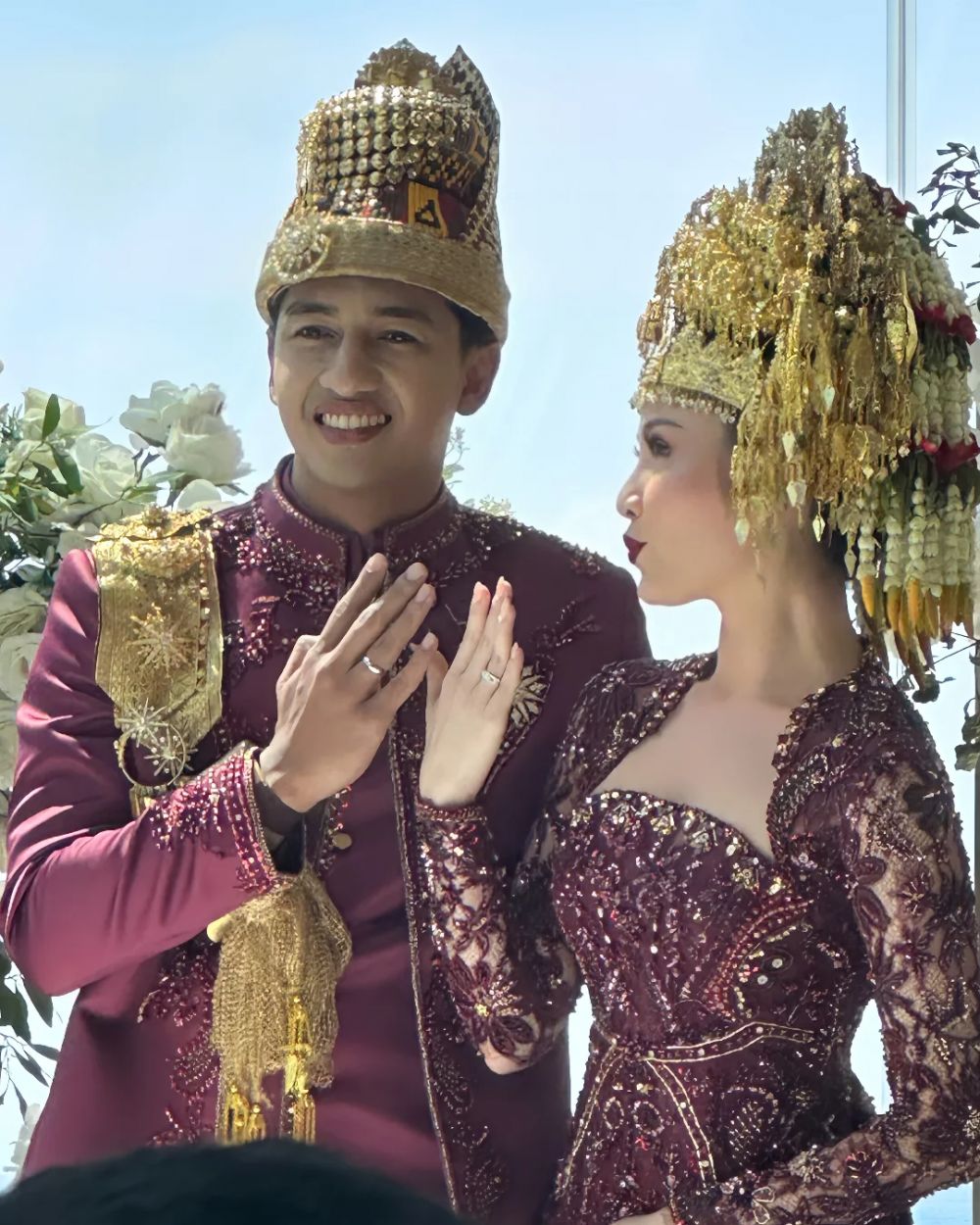 Dulu pacaran sempat putus-nyambung, ini 9 momen pernikahan Harris Vriza dan Haviza Devi Anjani