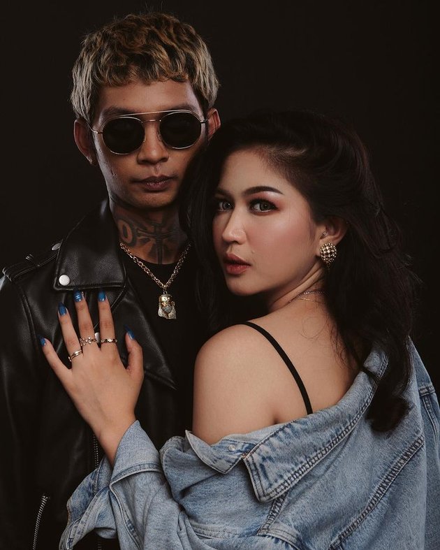 Resmi bercerai usai 6 tahun menikah, ini 9 potret kenangan kemesraan Young Lex dan Eriska Nakesya