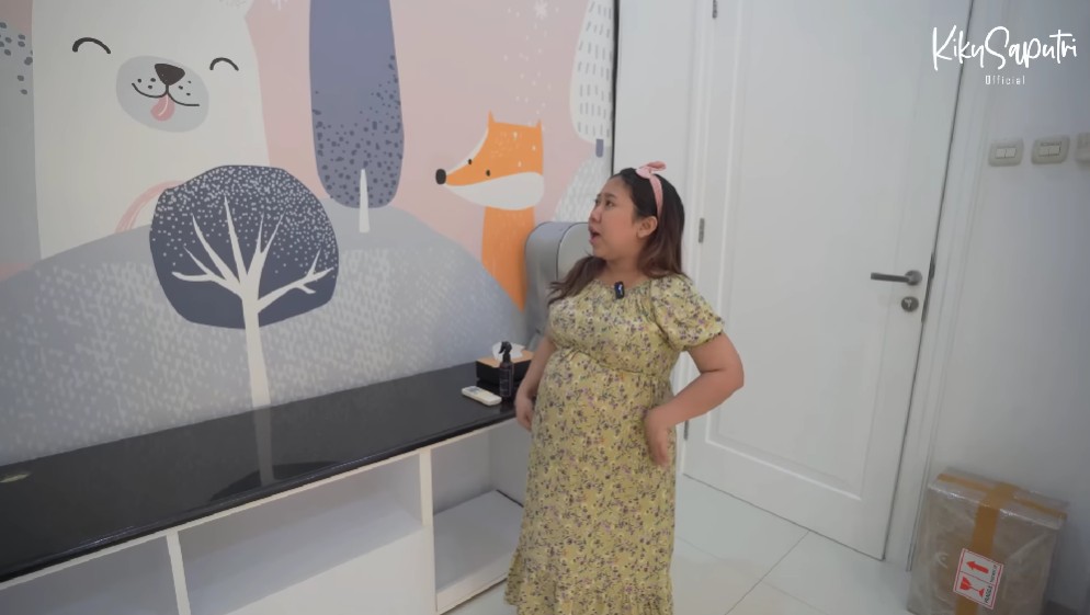 Kiky Saputri buat kamar baru untuk anaknya, 9 potret interiornya estetik dilengkapi furnitur mewah