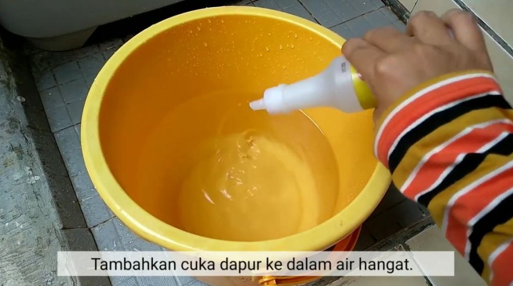 Tetap kotor kalau cuma dicuci sabun, begini trik efektif hilangkan jamur di talenan kayu