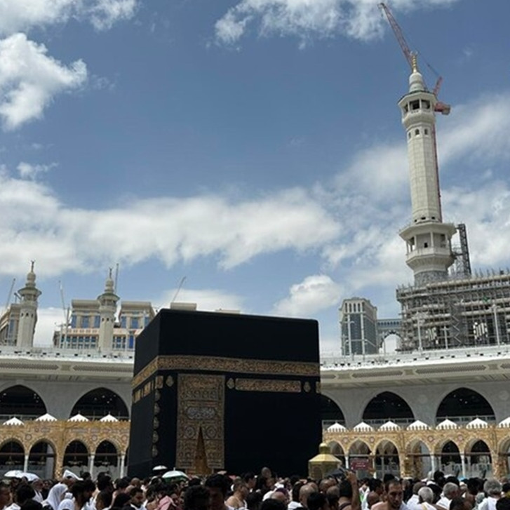 Biaya haji di Indonesia bakal turun lagi, Prabowo: Kalau bisa lebih murah dari Malaysia