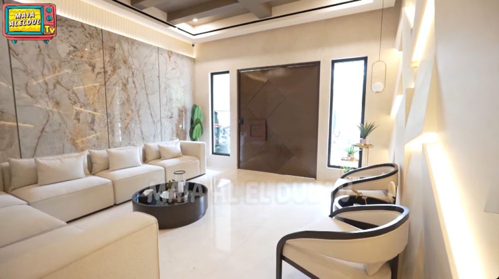 Maia Estianty renovasi rumah lama jadi kantor baru, ini 9 potret interiornya mewah didominasi marmer