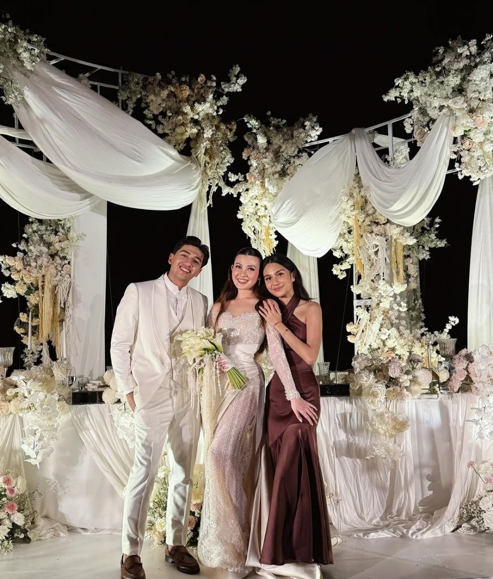 Penampilannya saat jadi bridesmaid disebut oplas, ini 9 potret Azizah Salsha tampil manglingi