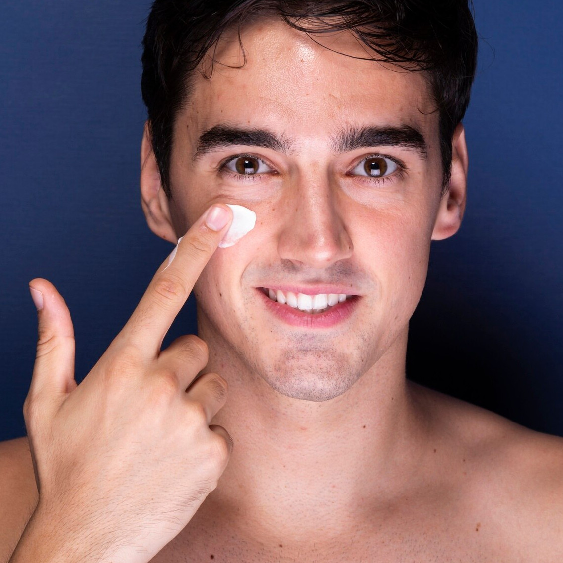 Cara simpel pudarkan spot hitam dan kulit belang pakai 1 jenih buah, wajah auto kinclong merata