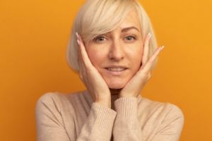 Cara atasi kulit kendur agar awet muda pakai 1 jenis buah, wajah kencang kurang dari seminggu