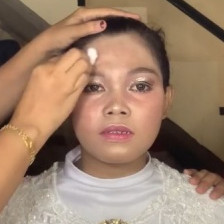 Pengantin ini minta dirias ulang gegara salah pilih MUA, hasilnya bikin lupa wajah aslinya