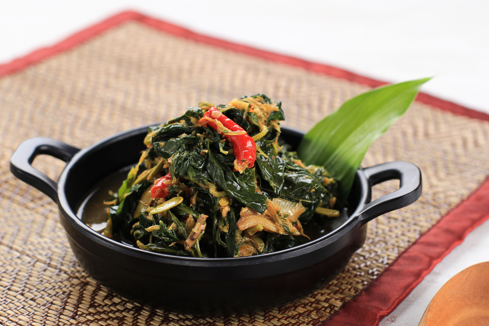 Cerita gagal masak daun pepaya, sampai dapat tips ampuh menghilangkan rasa pahitnya dari orang rumah