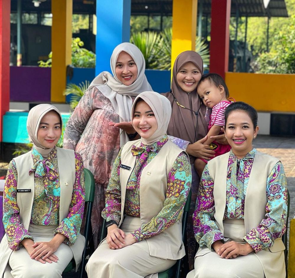 Bocah ini pilih berhenti jadi ratu FTV karena diperistri TNI kini berhijab, intip 11 transformasinya