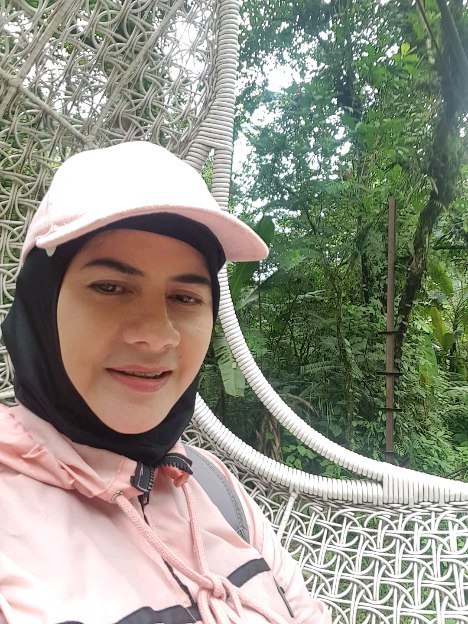 Cewek imut akting bareng Rano Karno kini berhijab jadi artis sinetron religi, ini 11 potret terbarunya