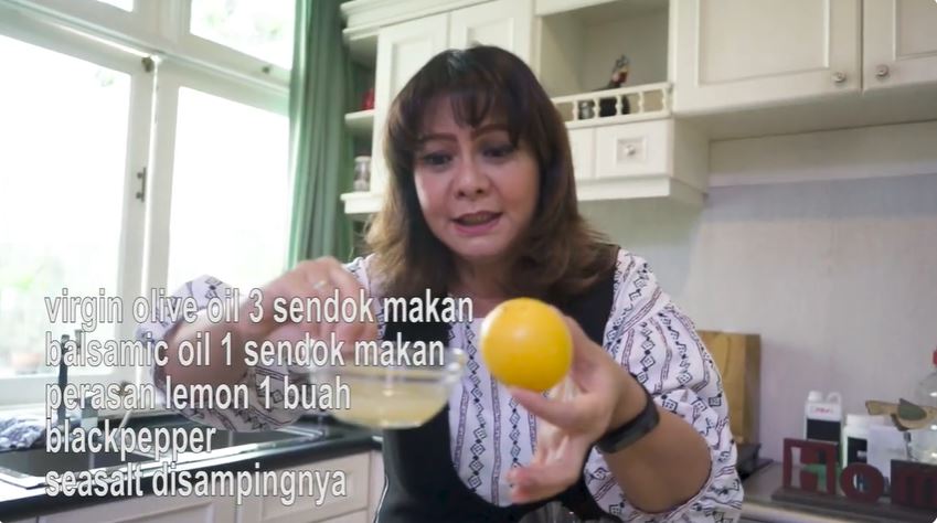 9 Potret dapur Addie MS dan Memes desainnya simpel, ada kaca di kompor bikin salfok