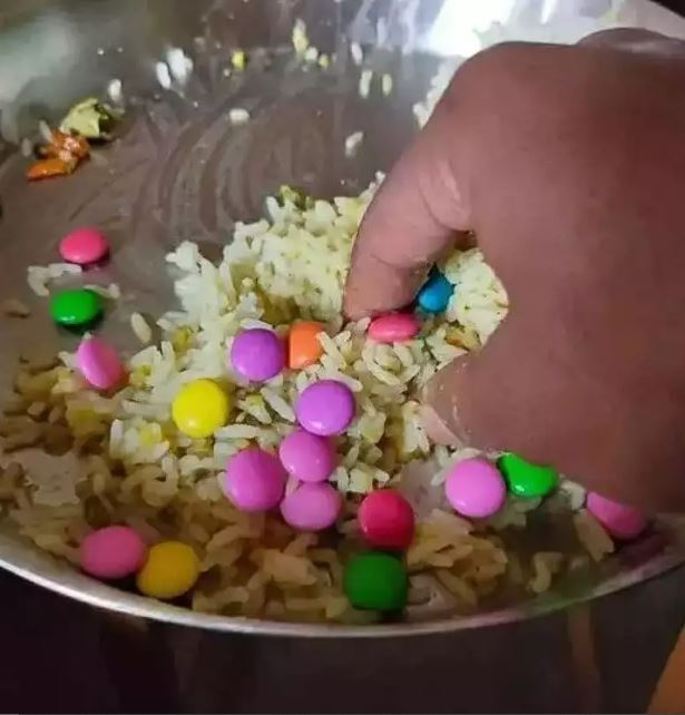 Absurdnya kelewatan, 11 potret kocak kombinasi makanan paling aneh ini bikin mikir dua kali