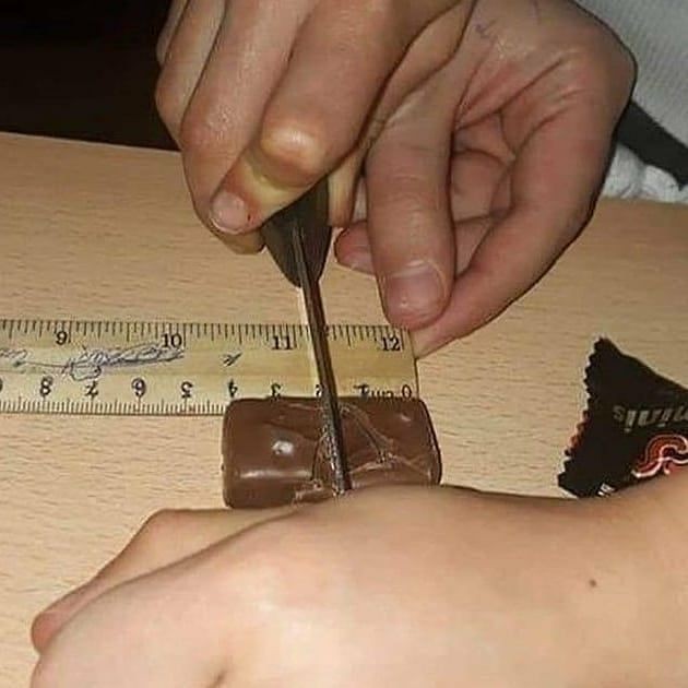 Terlalu perhitungan, 11 potret lucu orang nggak mau rugi pas makan ini aksinya bikin nyengir lebar