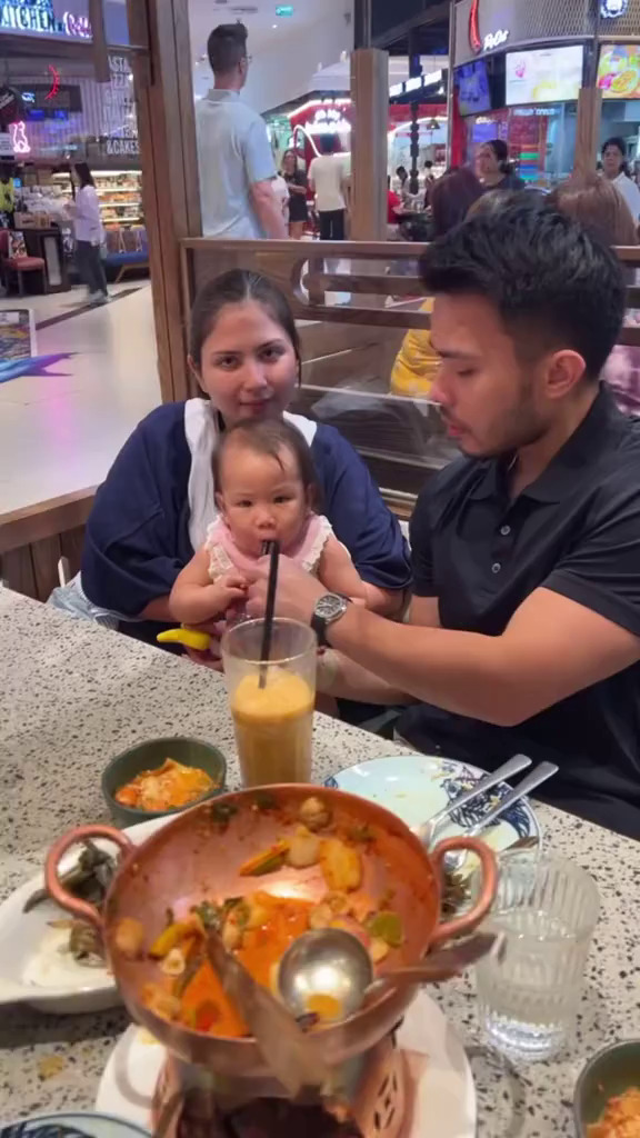 Tampil natural saat momong anak, 9 potret penampilan Jessica Mila jadi sorotan