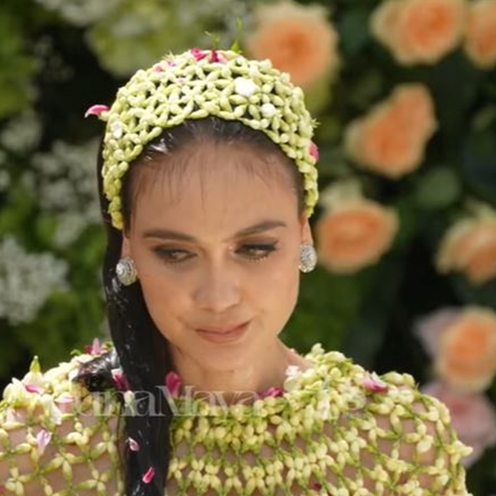 11 Momen prosesi siraman Luna Maya dan Maxime Bouttier jelang pernikahan, digelar di satu tempat