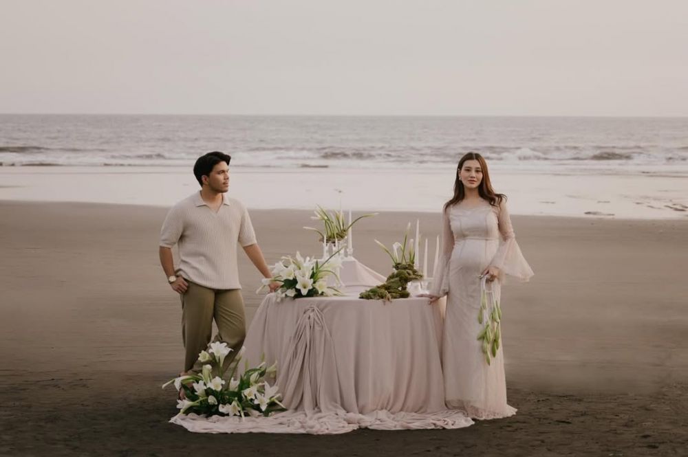 9 Potret Aaliyah Massaid jalani maternity shoot di Bali, sederhana tapi tetap elegan