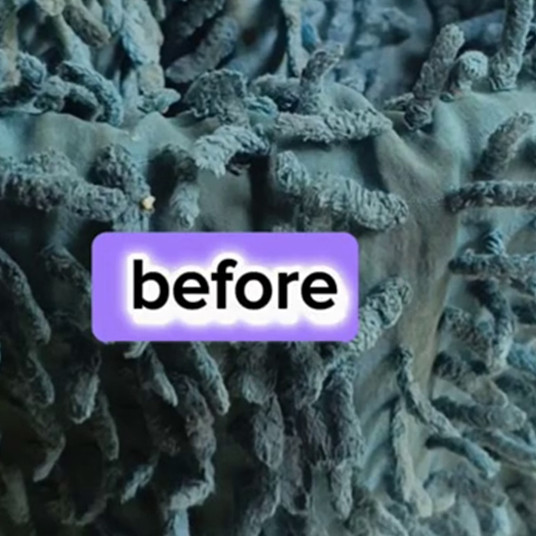 Cuci keset kumal dan bau sekarang tak perlu disikat, ini triknya cuma pakai tambahan 2 bahan dapur