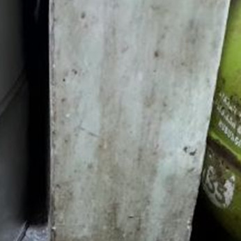 Trik hempas kerak di keramik wastafel cuci piring sekarang lebih mudah dengan bantuan 2 bahan dapur