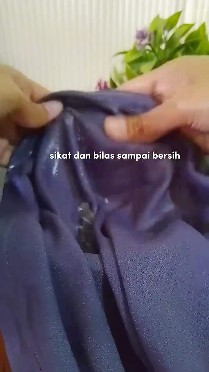 Noda oli menempel di celana hilang dengan tambahan 1 bahan dapur, sekarang tampil kece kapan saja