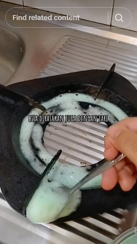 Tungku kompor gas penuh kerak kembali bersih dalam 10 menit, pakai trik tanpa repot direndam air