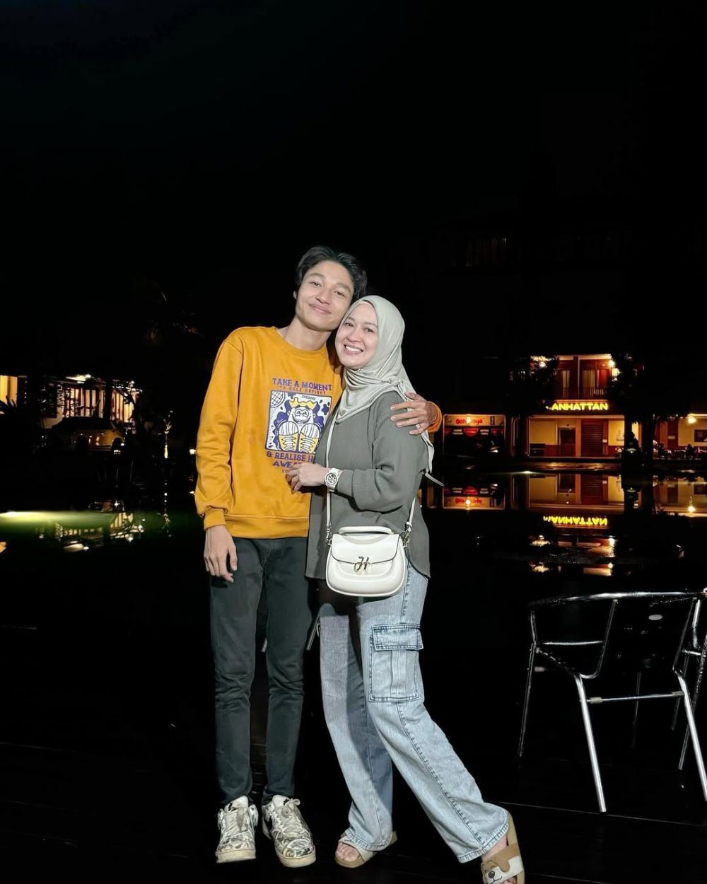 Kiesha Alvaro larang pria dekati Okie Agustina, reaksinya saat pasang badan buat ibunda bikin salut