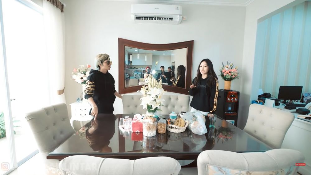 Kini jadi artis top rumahnya megah dulu huni gubuk triplek, ini 11 transformasi rumah Natasha Wilona