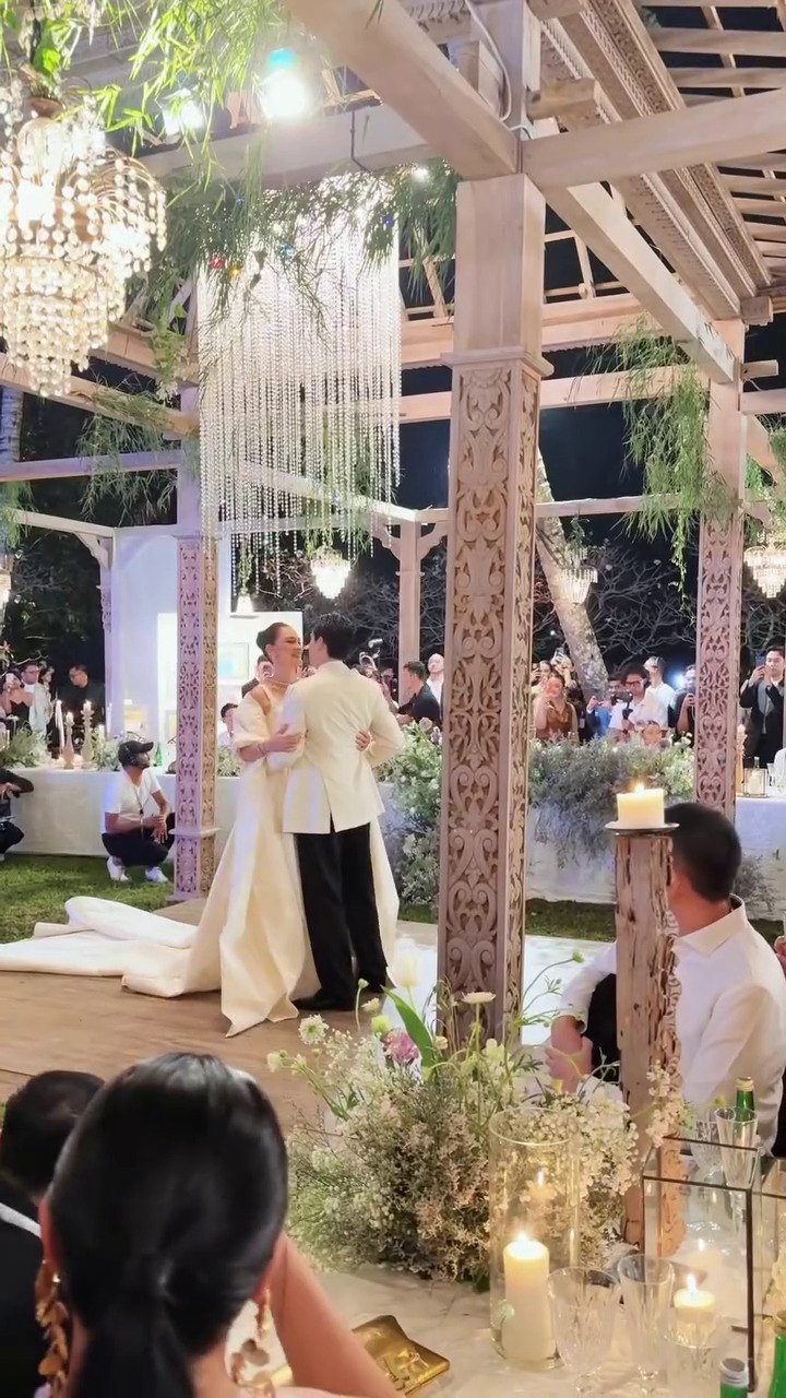 Gelar resepsi 2 kali, ini 11 momen pesta pernikahan Luna Maya dan Maxime Bouttier digelar makin meriah