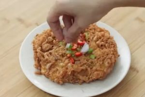 Resep membuat telur barendo khas Padang yang renyah dan menggoda selera ala Chef Devina Hermawan