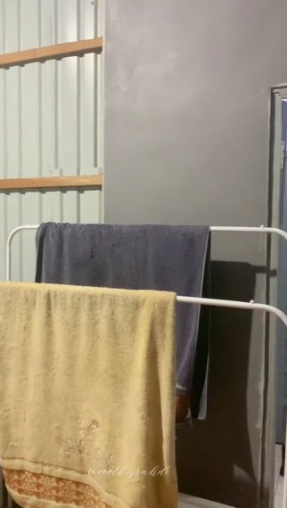 Bukan dari batu bata atau beton, 11 potret dapur kayu rumah subsidi di atas rawa ini bikin mupeng