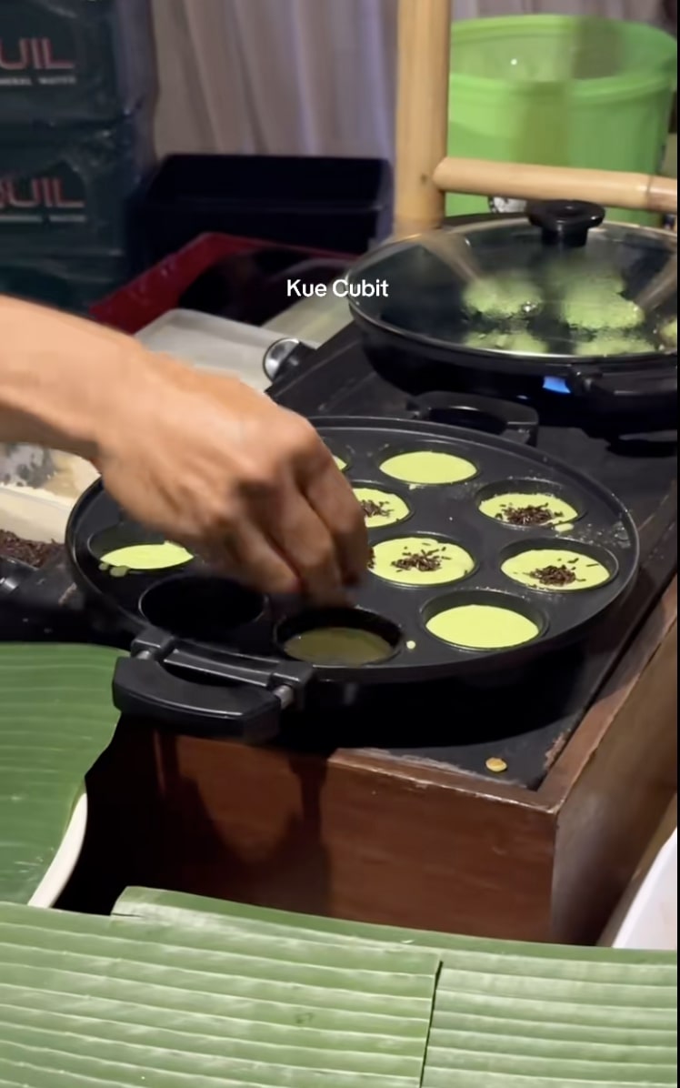 11 Menu lokal di pernikahan Luna Maya-Maxime & makna dodol dawet dalam siraman adat Jawa yang sakral