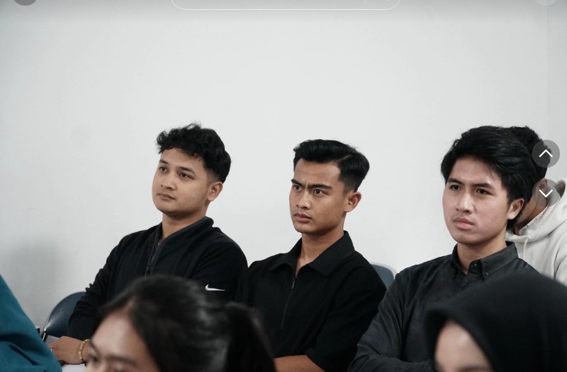 Sibuk jadi pemain bola tapi tak lupa pendidikan, ini 9 momen Pratama Arhan aktif jadi mahasiswa S1