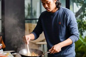 5 Kesalahan saat menumis bumbu halus yang bikin masakan cepat basi, mulai sekarang hindari!