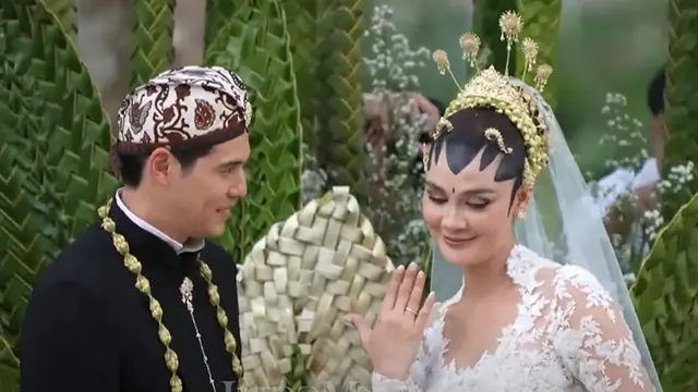 Ijab kabul Luna Maya dan Maxime tuai polemik karena jeda 3 detik, penghulu KUA di Bali angkat bicara