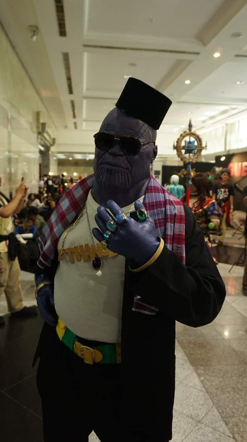 11 Potret gaya nyentrik warga +62 ini bikin ngakak, dari Thanos Betawi sampai baju dari karung