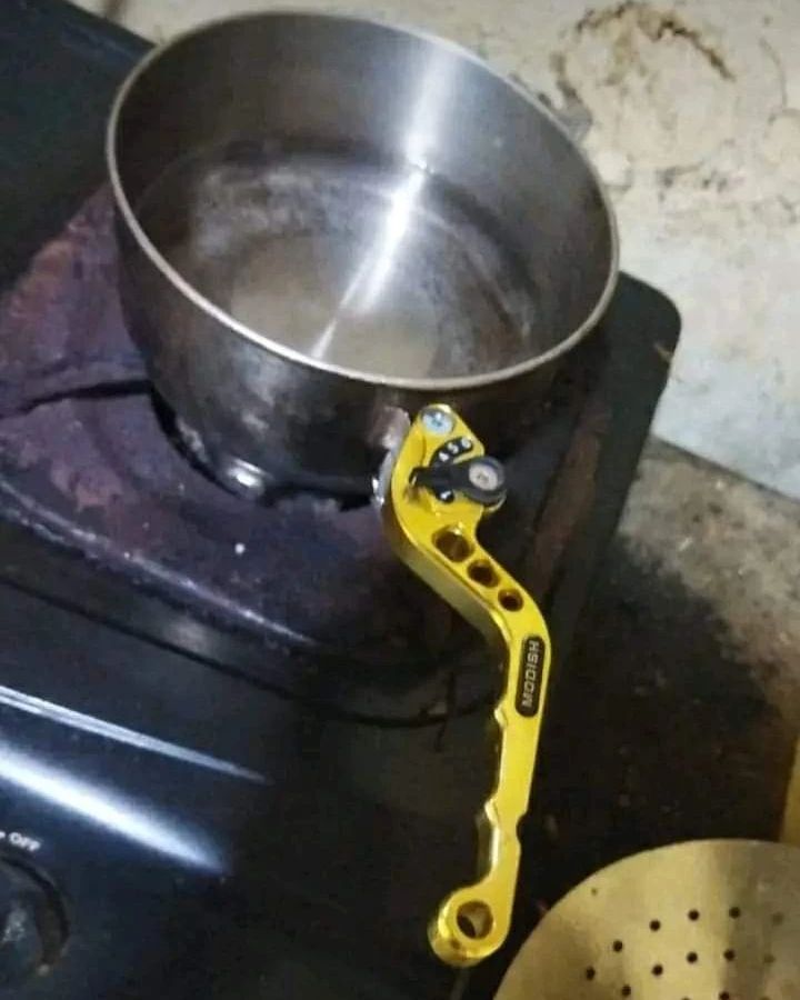 12 Potret lucu solusi absurd ala manusia IQ 200, ngakalin masalah ala si jenius nyeleneh