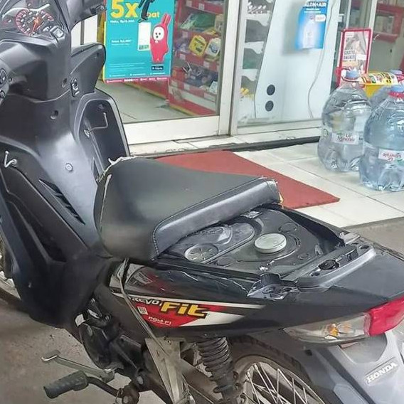 12 Potret lucu solusi absurd ala manusia IQ 200, ngakalin masalah ala si jenius nyeleneh