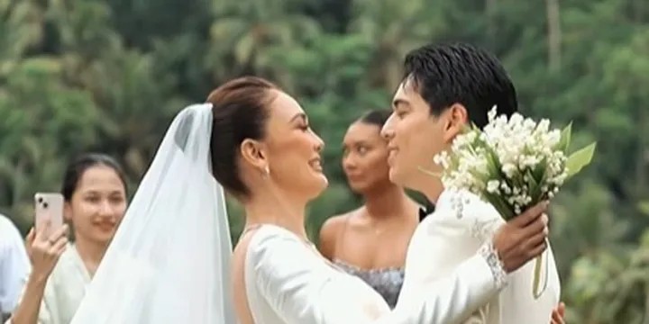 Menyimbolkan kemurnian cinta, ini taksiran harga Lily of The Valley, buket bunga nikah Luna Maya