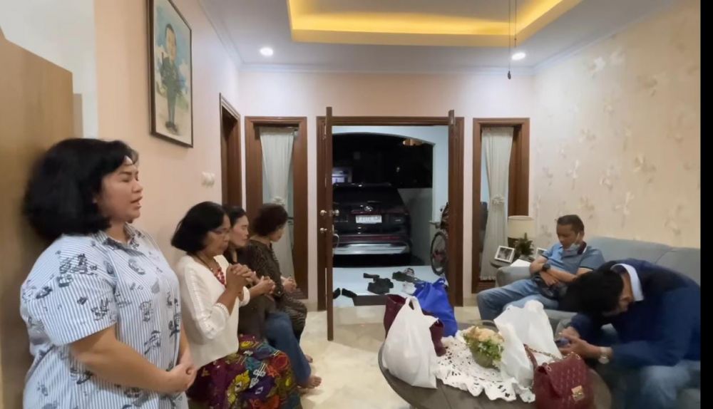 Kini jadi istri perwira TNI dulu juara Indonesian Idol, intip 11 potret rumah mewah Joy Tobing