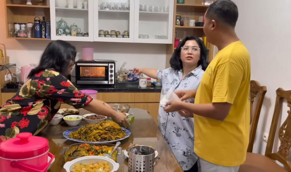 Kini jadi istri perwira TNI dulu juara Indonesian Idol, intip 11 potret rumah mewah Joy Tobing