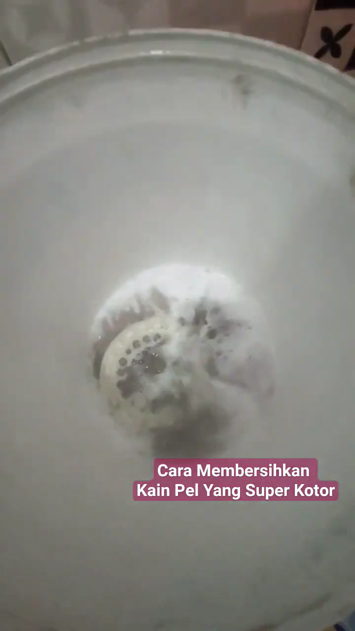 Kain pel kotor kumal sekarang bersih kinclong kesat lagi cuma pakai trik ini