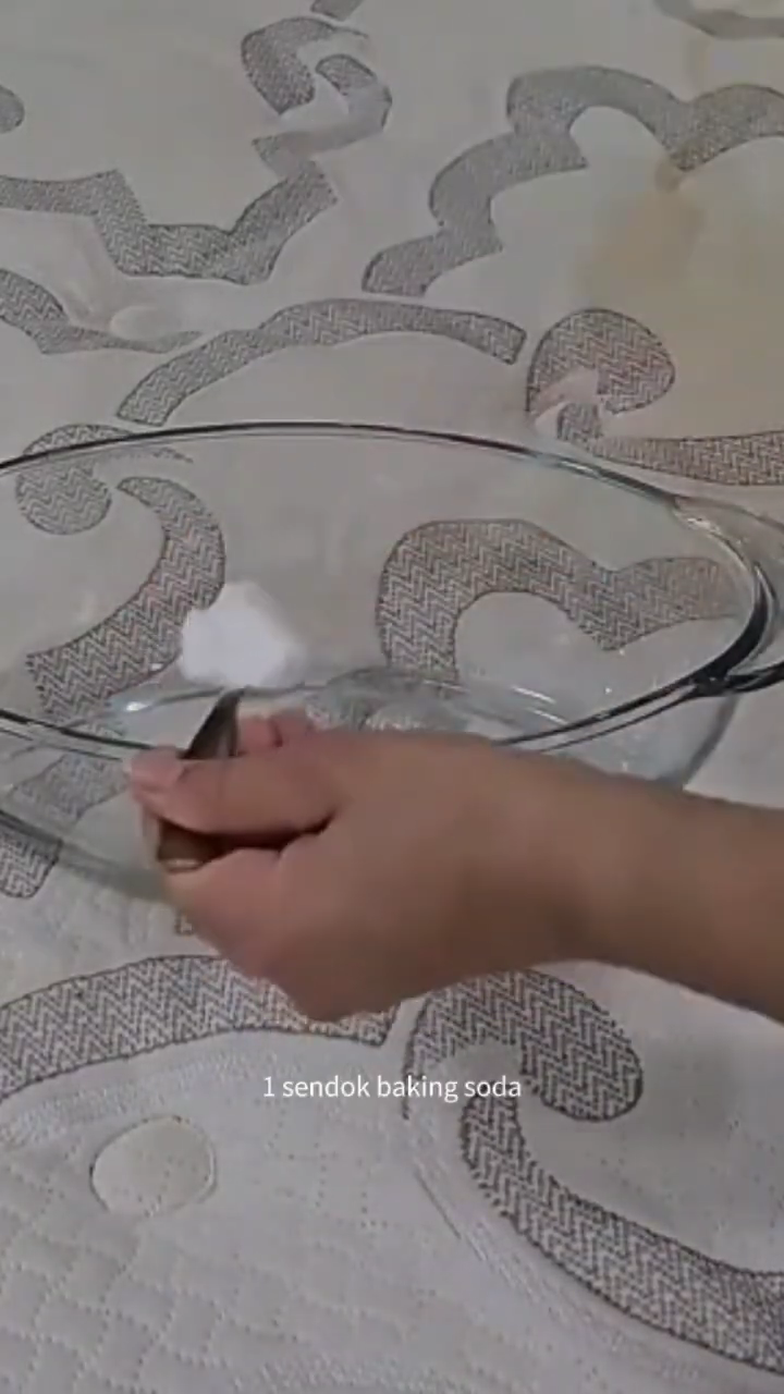 Trik agar kasur kotor jadi putih bersih lagi, sekarang tanpa dicuci air maupun dijemur