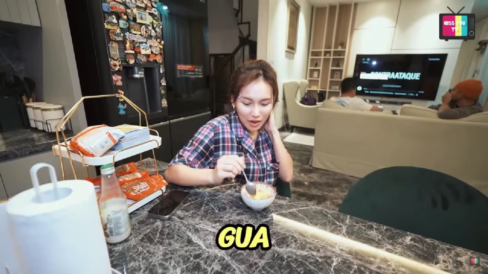 Pancarkan tampilan mewah, begini 7 cara Ayu Ting Ting menata dapurnya lebih elegan dan mahal