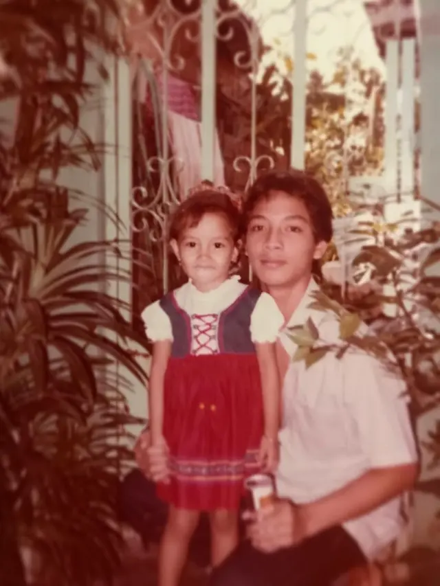 Bocah gigi ompong ini masih melajang di usia 45 tahun, ini 11 transformasinya kini jadi pesinetron