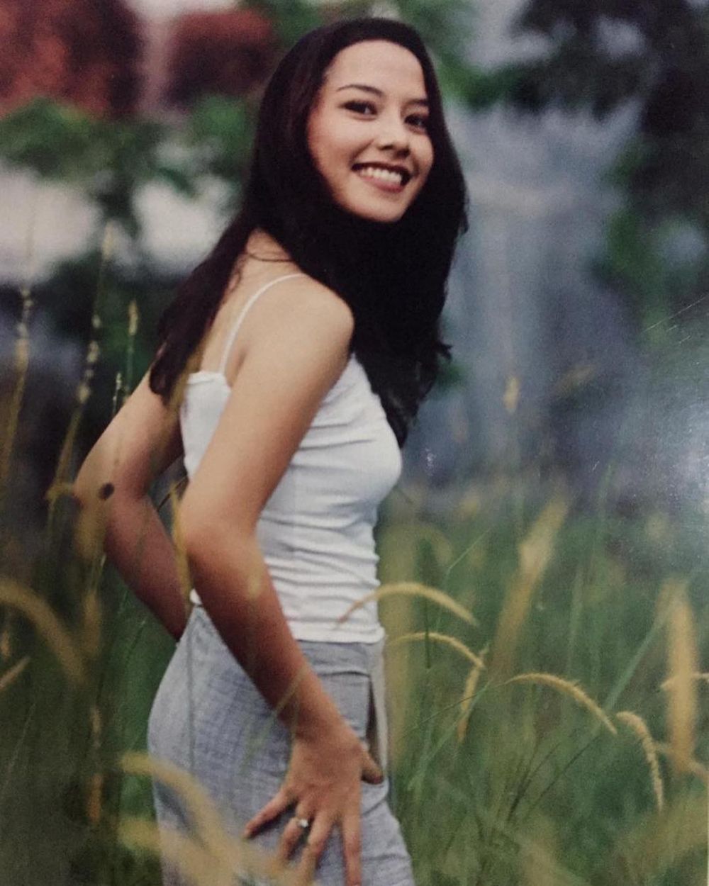 Bocah gigi ompong ini masih melajang di usia 45 tahun, ini 11 transformasinya kini jadi pesinetron