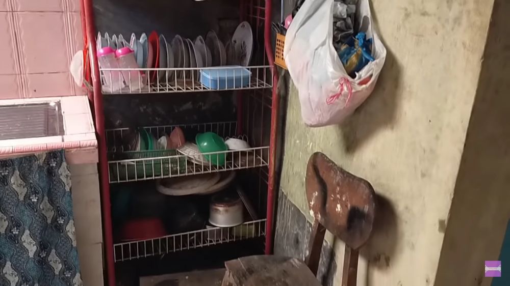 Cewek ini perlihatkan 7 cara makeover dapur mertua di kampung, dari kumuh jadi lebih estetik modern