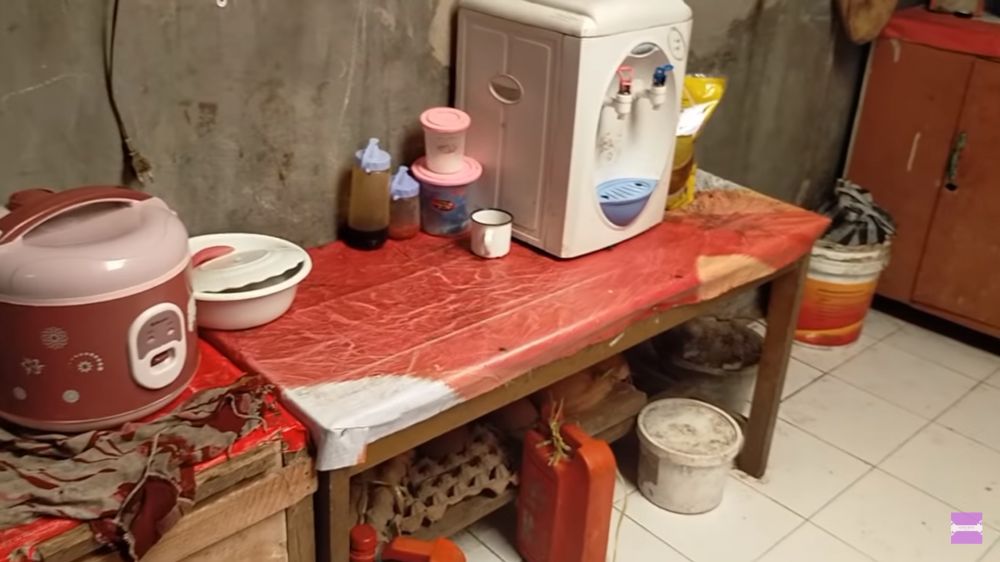 Cewek ini perlihatkan 7 cara makeover dapur mertua di kampung, dari kumuh jadi lebih estetik modern